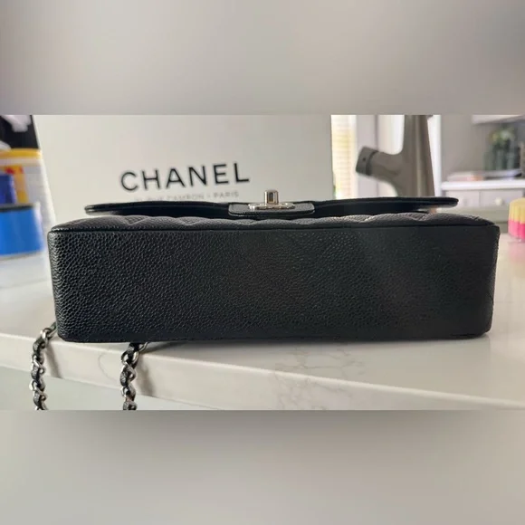 🛑SOLD🛑 CHANEL
Classic Caviar Medium Double Flap Bag 🔥 - Picture 9 of 11